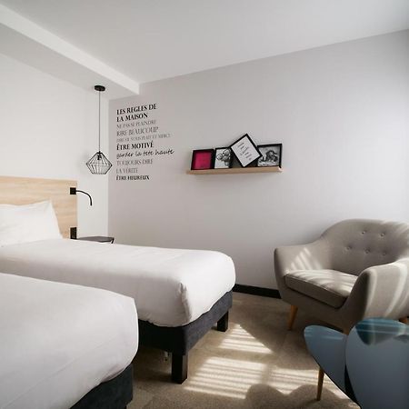 Urban Style Hotel De France 반느 외부 사진