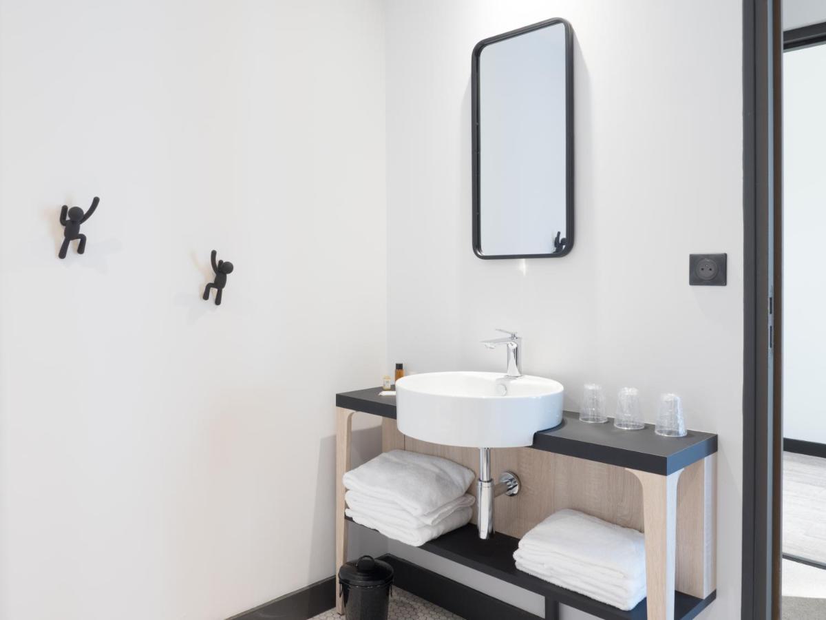 Urban Style Hotel De France 반느 외부 사진