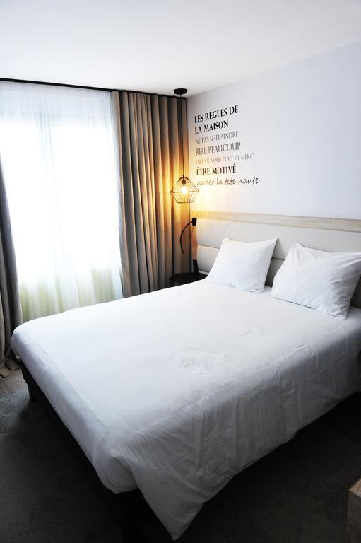 Urban Style Hotel De France 반느 외부 사진
