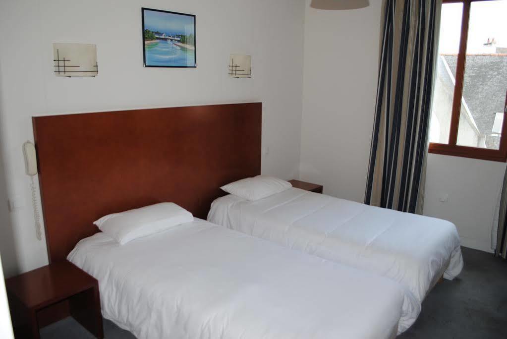 Urban Style Hotel De France 반느 외부 사진