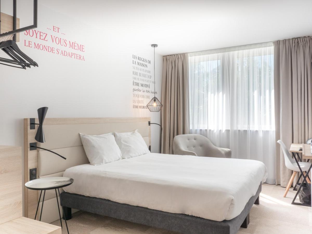 Urban Style Hotel De France 반느 외부 사진