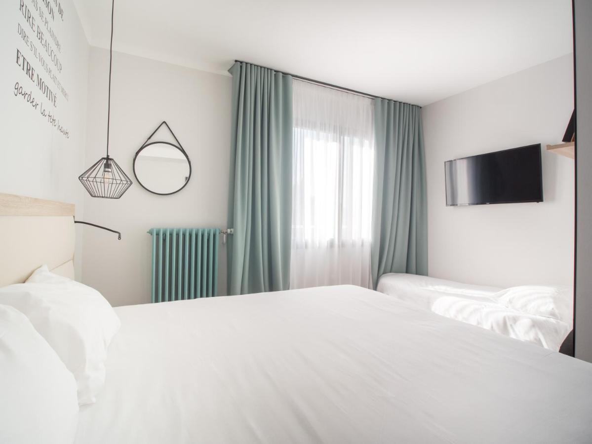 Urban Style Hotel De France 반느 외부 사진